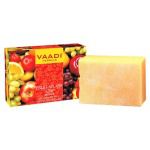 Vaadi Herbals Fruit Splash Soap with Extracts of Orange, Peach, Green Apple and Lemon